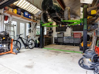 Detached Garage
